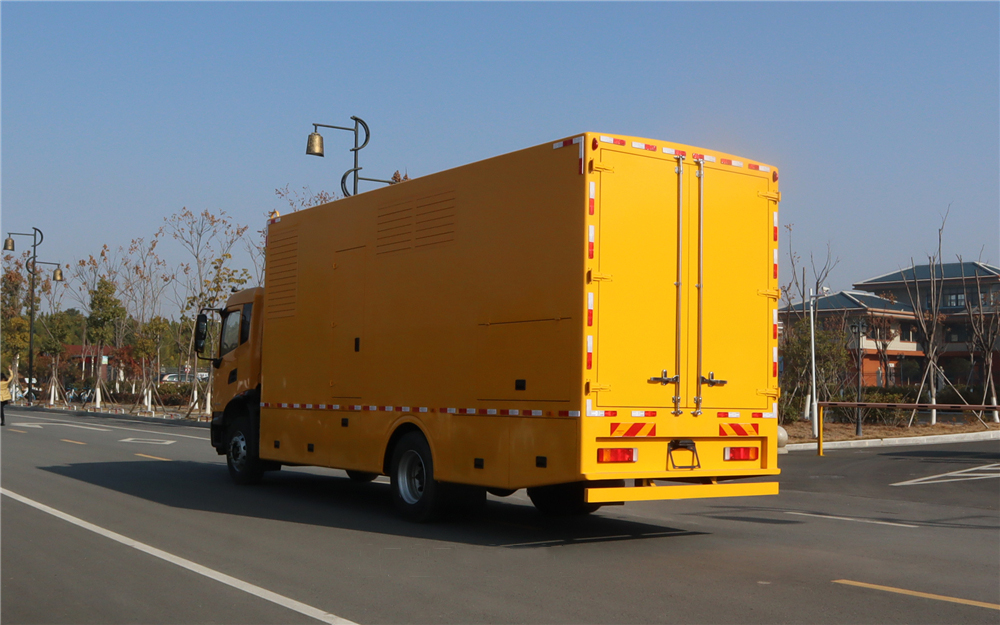 天锦电源车 (2)