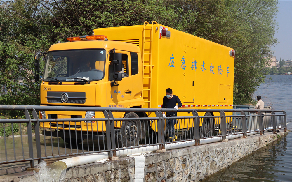天锦排水车 (7)