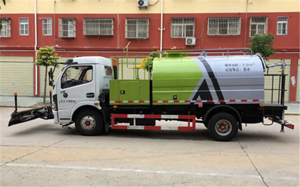 多利卡清洗车 (4)