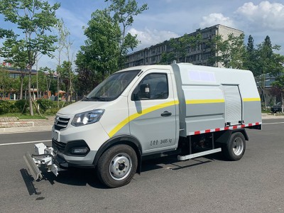 东风小康  纯电动清洗车